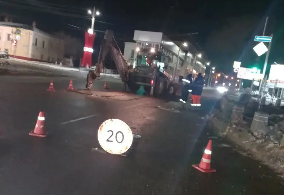 Специалисты Росводоканал Армавир устранили порыв на пересечении улиц Ефремова и Р. Люксембург 